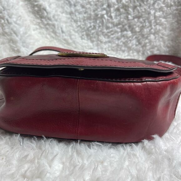 Fossil leather cranberry red messenger bag distressed cow hide leather f… - Picture 4 of 9